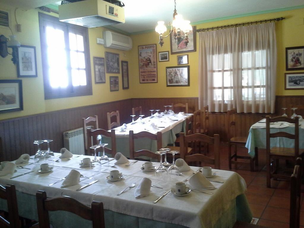 Hostal Restaurante Villa De Sepúlveda Kültér fotó
