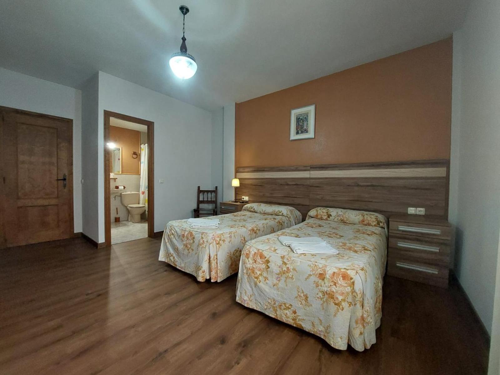Hostal Restaurante Villa De Sepúlveda Kültér fotó
