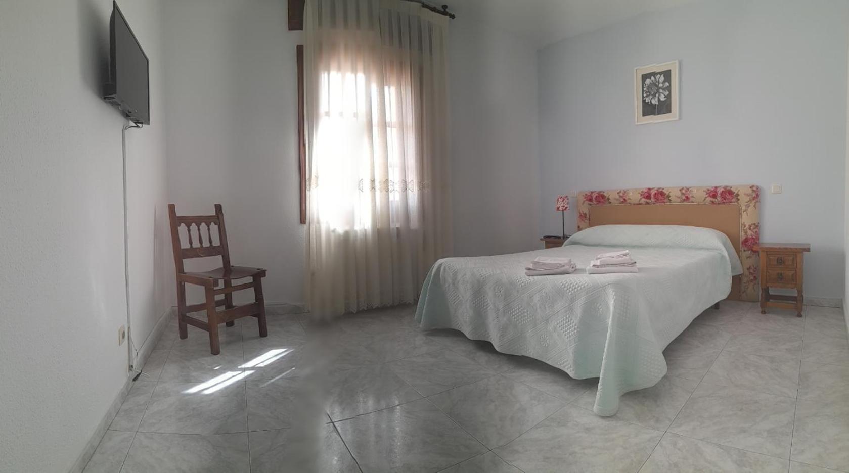 Hostal Restaurante Villa De Sepúlveda Kültér fotó