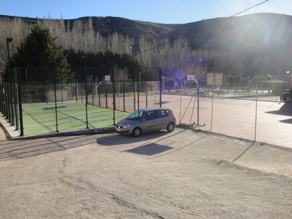 Hostal Restaurante Villa De Sepúlveda Kültér fotó